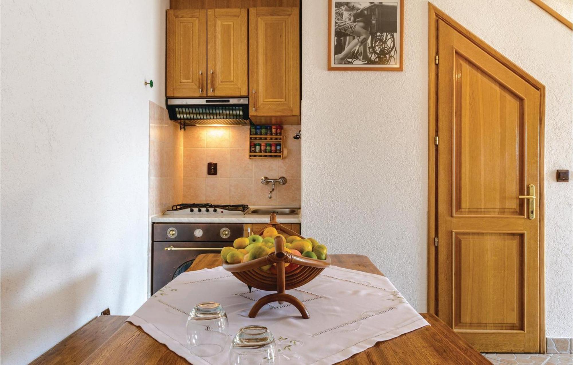1 Bedroom Gorgeous Home In Slivno Klek Bagian luar foto