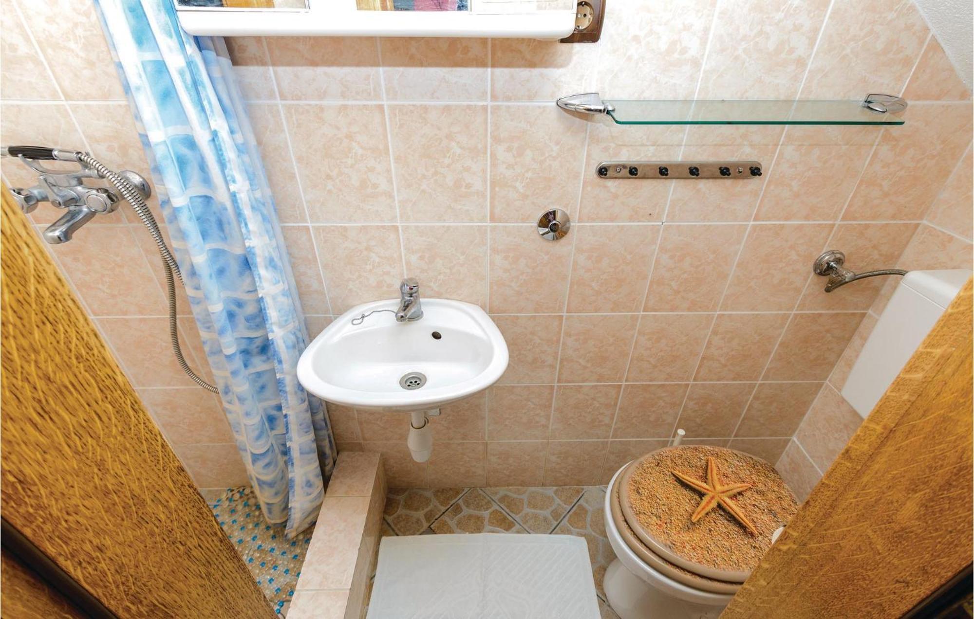 1 Bedroom Gorgeous Home In Slivno Klek Bagian luar foto